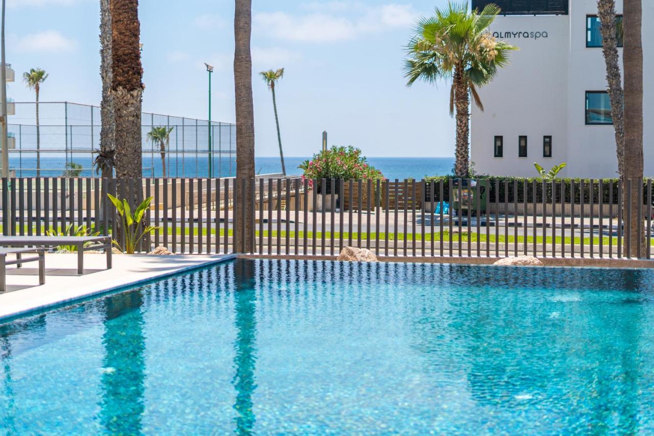 Paphos Waterside Sea View Apartments מראה חיצוני תמונה