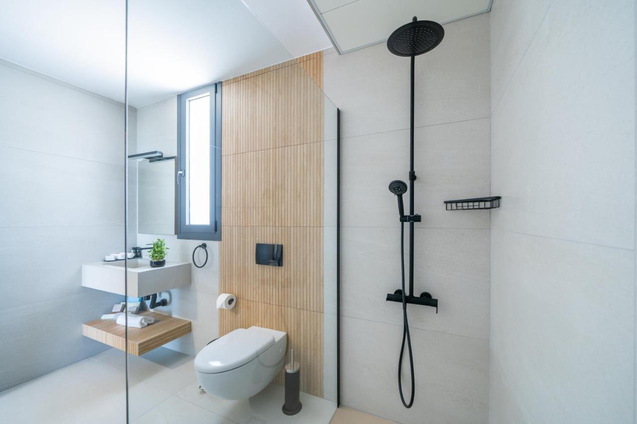 Paphos Waterside Sea View Apartments מראה חיצוני תמונה