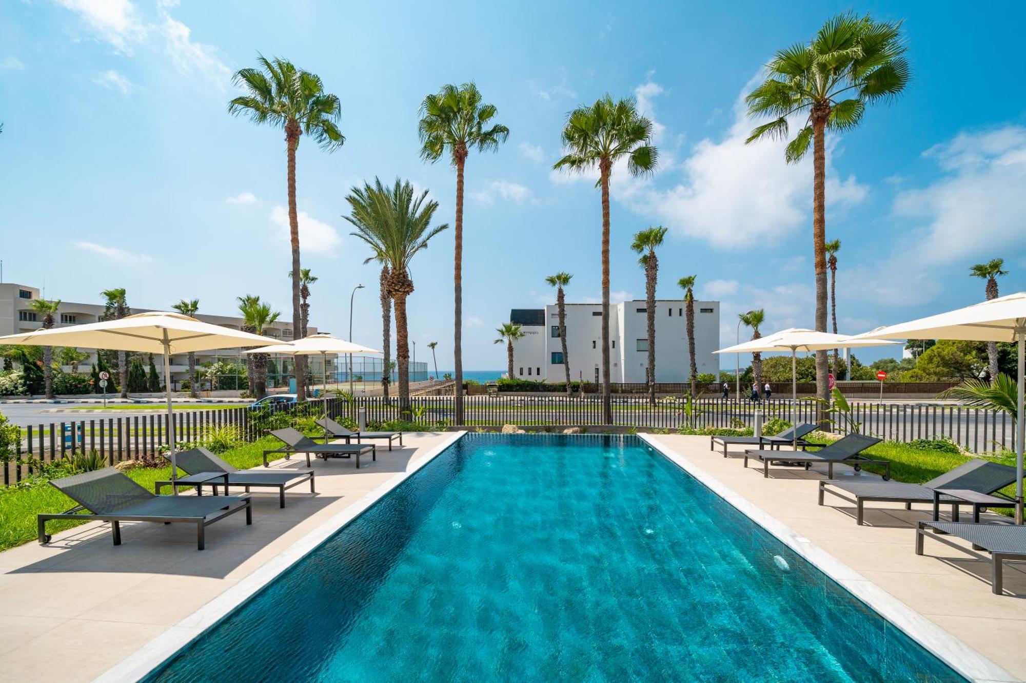Paphos Waterside Sea View Apartments מראה חיצוני תמונה