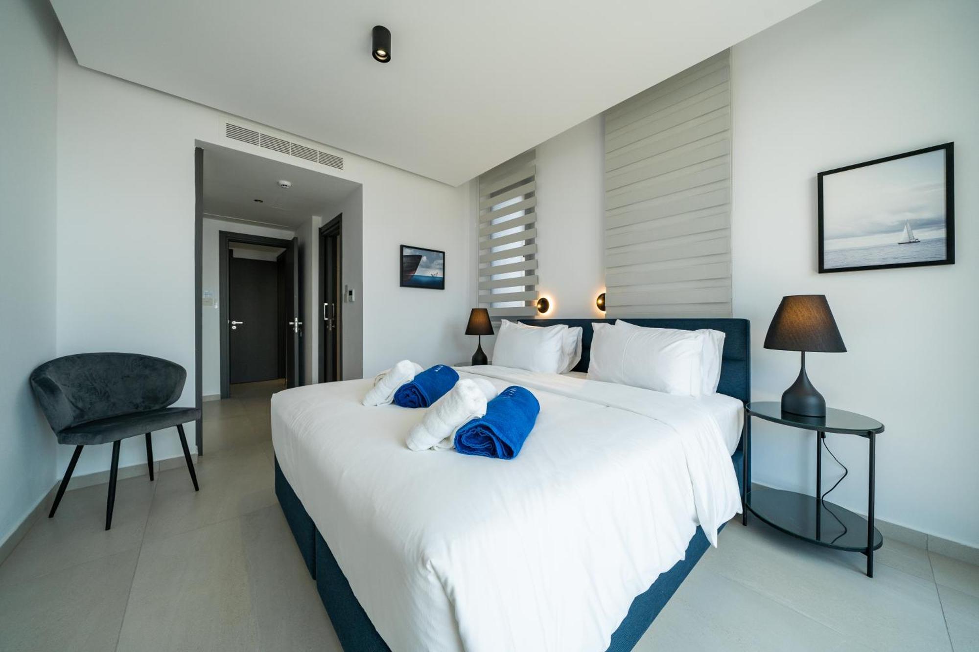 Paphos Waterside Sea View Apartments חדר תמונה