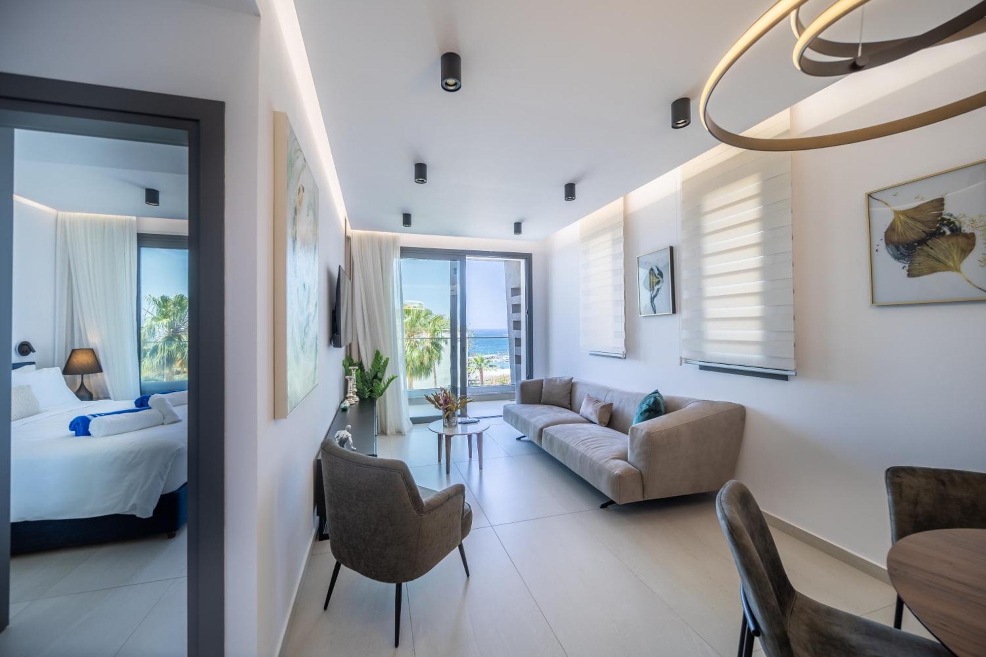 Paphos Waterside Sea View Apartments מראה חיצוני תמונה