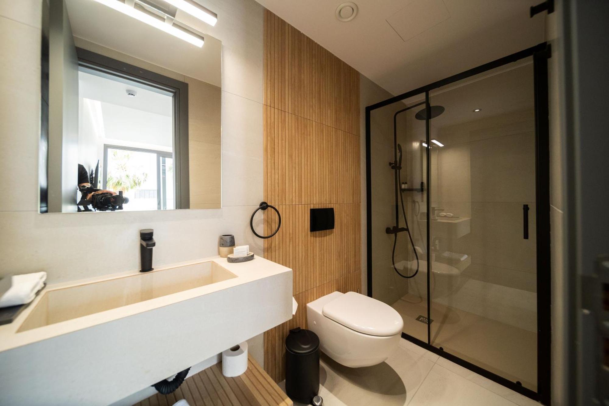 Paphos Waterside Sea View Apartments מראה חיצוני תמונה