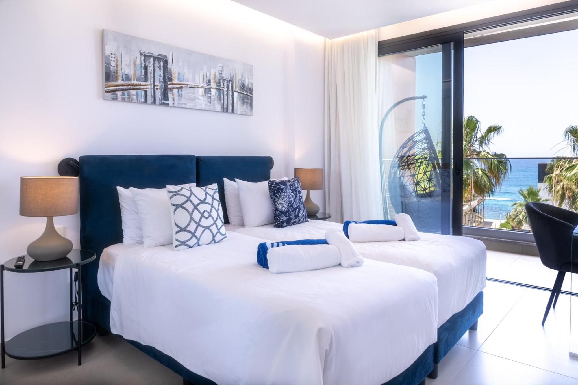 Paphos Waterside Sea View Apartments מראה חיצוני תמונה