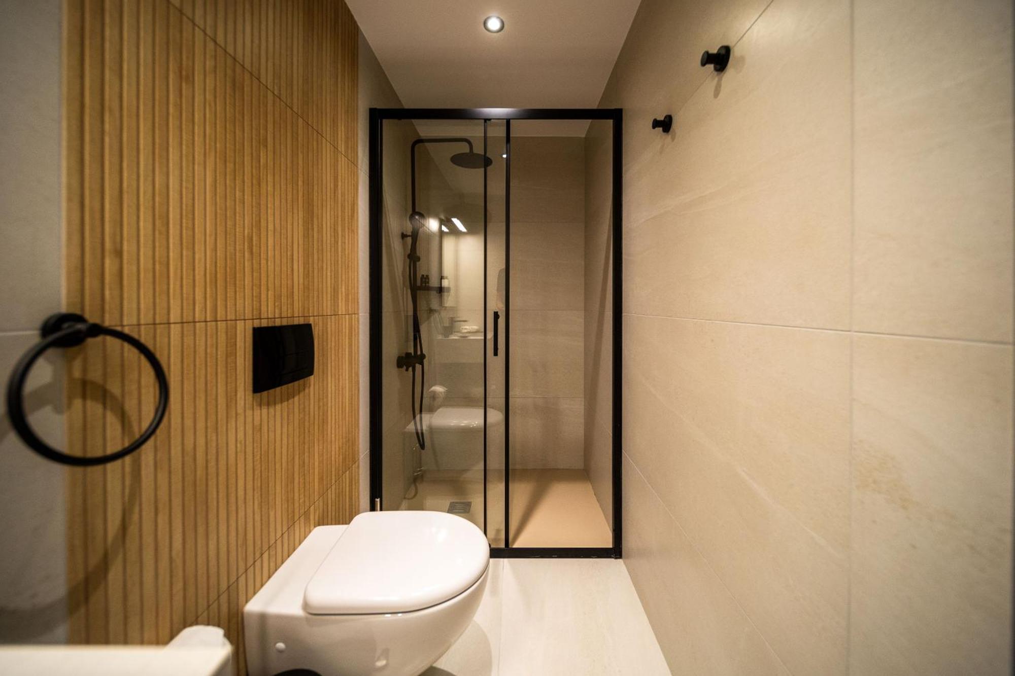 Paphos Waterside Sea View Apartments מראה חיצוני תמונה