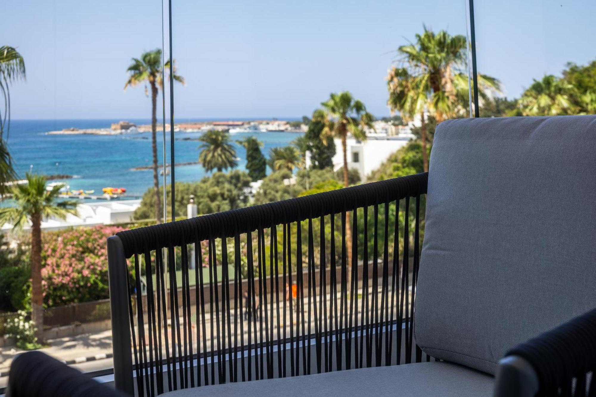 Paphos Waterside Sea View Apartments מראה חיצוני תמונה