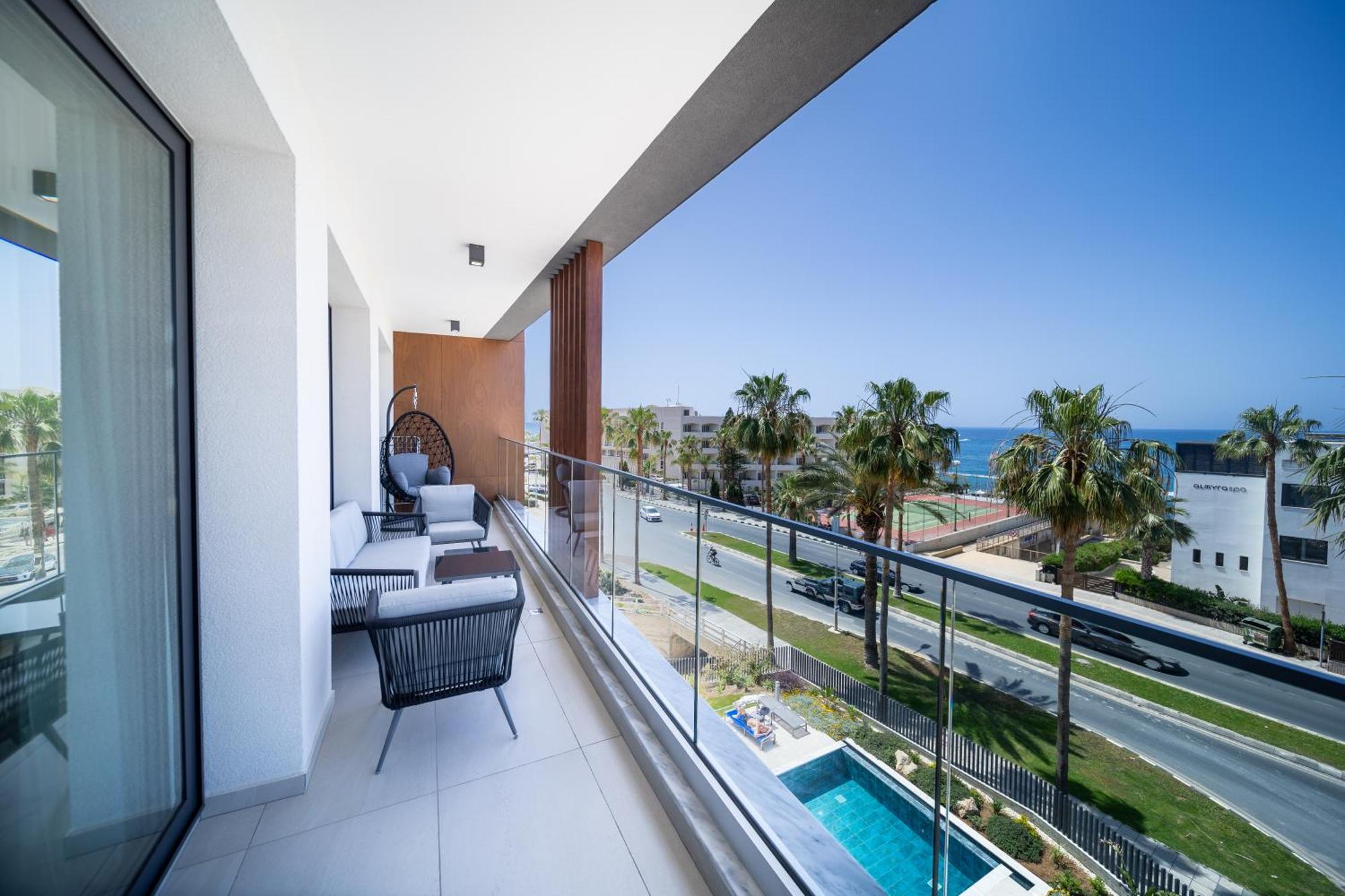 Paphos Waterside Sea View Apartments מראה חיצוני תמונה