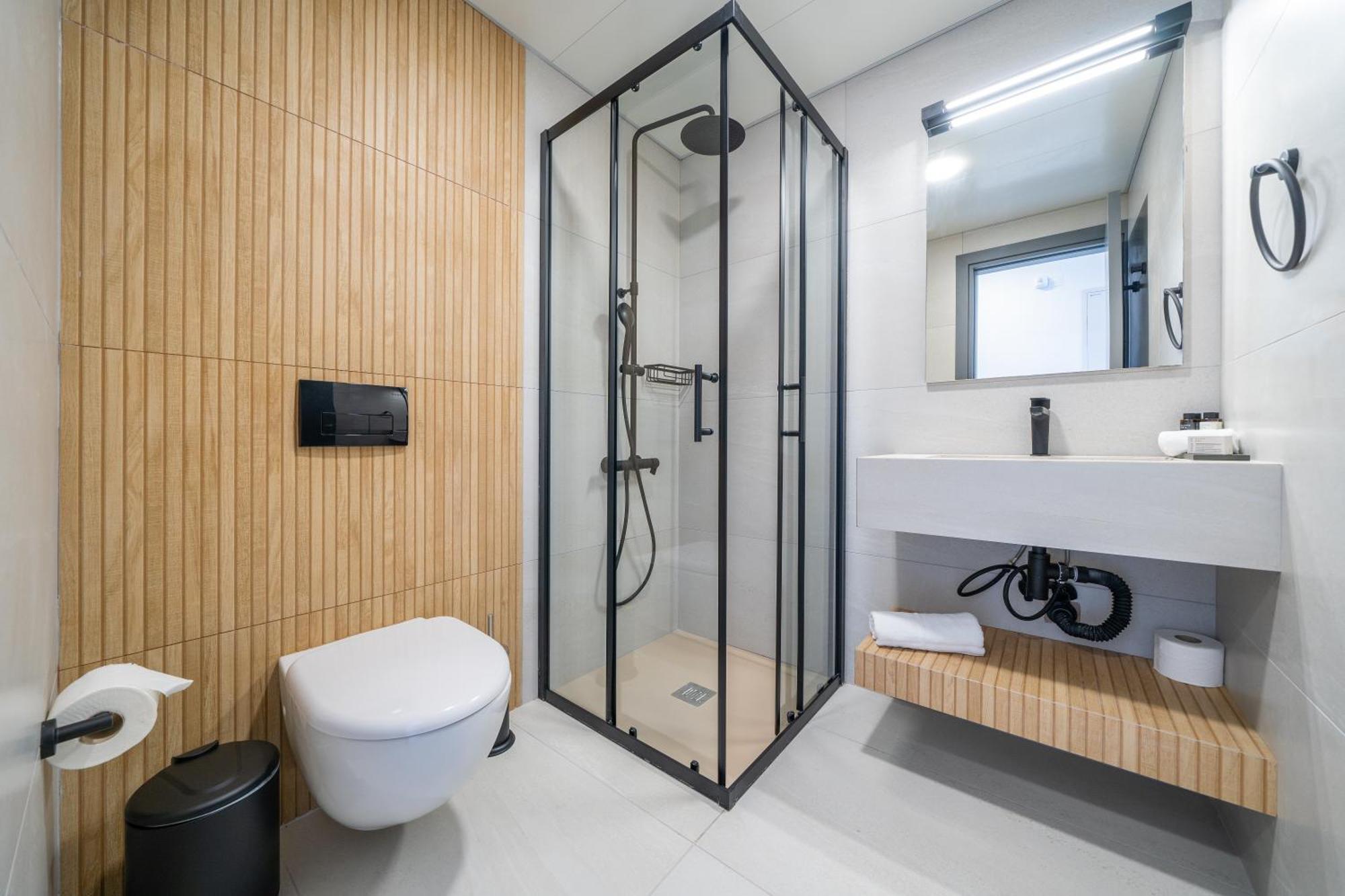 Paphos Waterside Sea View Apartments מראה חיצוני תמונה
